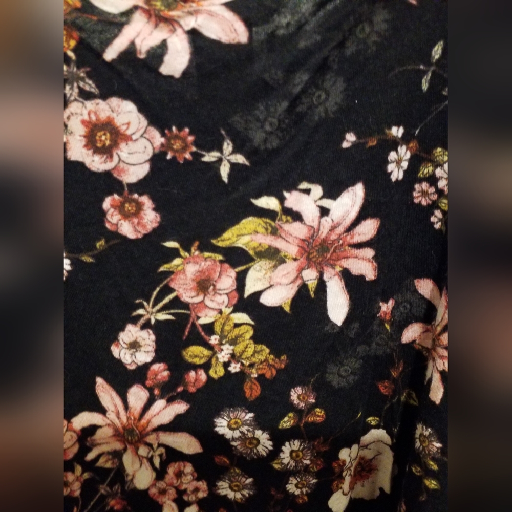 H&M Top - Picture 3 of 5